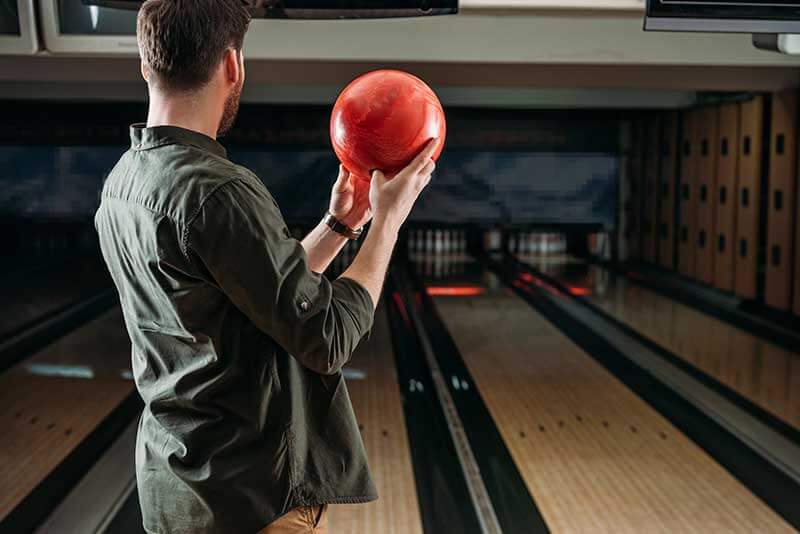 SpareZBowling's tweet photo. Looking to put a spin on your bowling ball?
One thing you mus remember is you should release the ball right when your feel it nearing the back of your sliding shoe at the bottom of your forward swing. #SpareZ #Bowlingtechniques https://t.co/7DrAGWzTt8