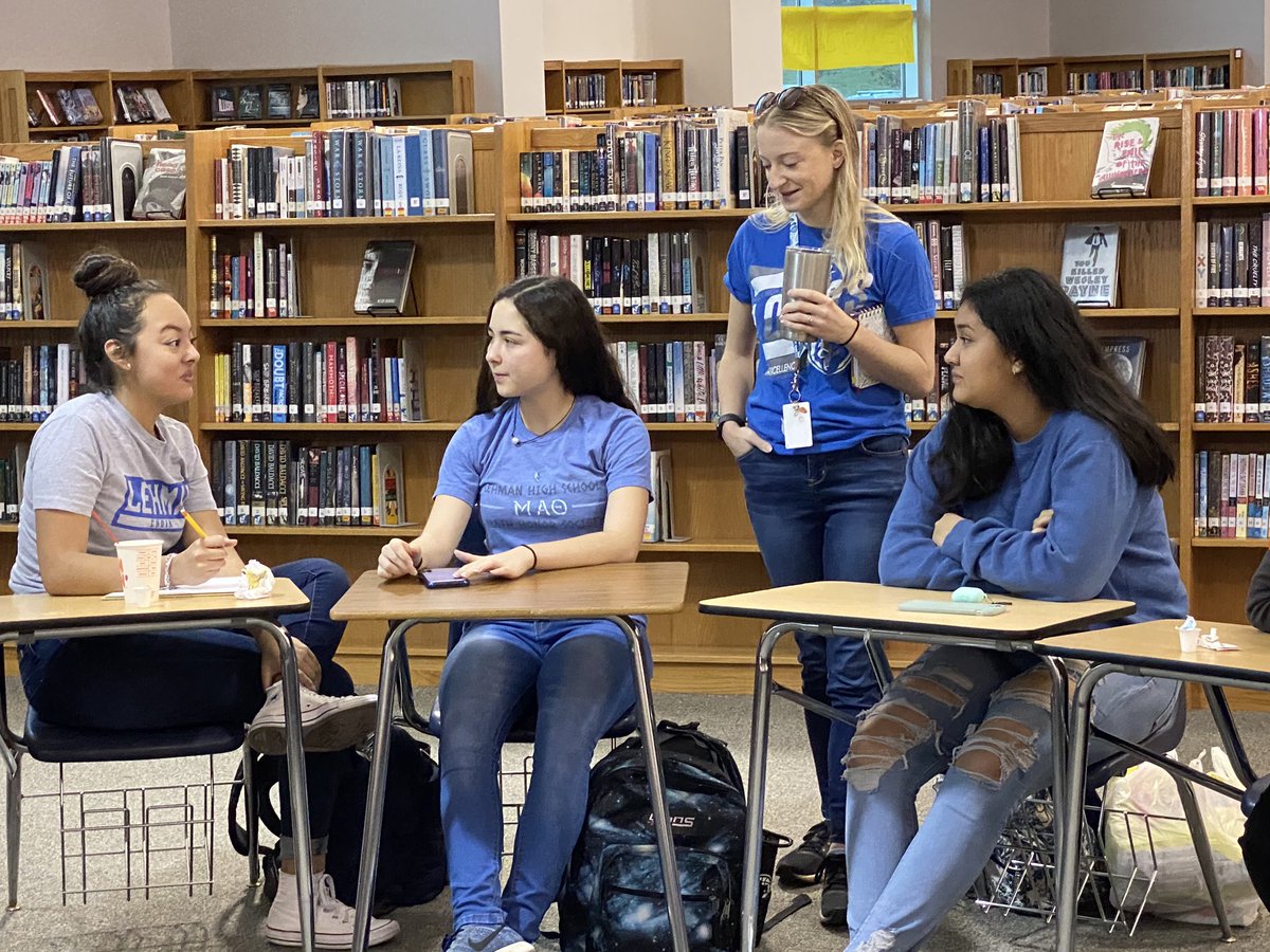 HaysCISDCTE's tweet photo. Great turnout for the Women in #STEM coffee ☕️ & donuts 🍩 at LHS this morning discussing ways to increase female enrollment in our STEM courses which include #PLTW engineering, biomedical & computer science. #HCISDPrideBeginsWithYou #100PercentHaysCISD #HopeDealers https://t.co/qCzbSniHrK