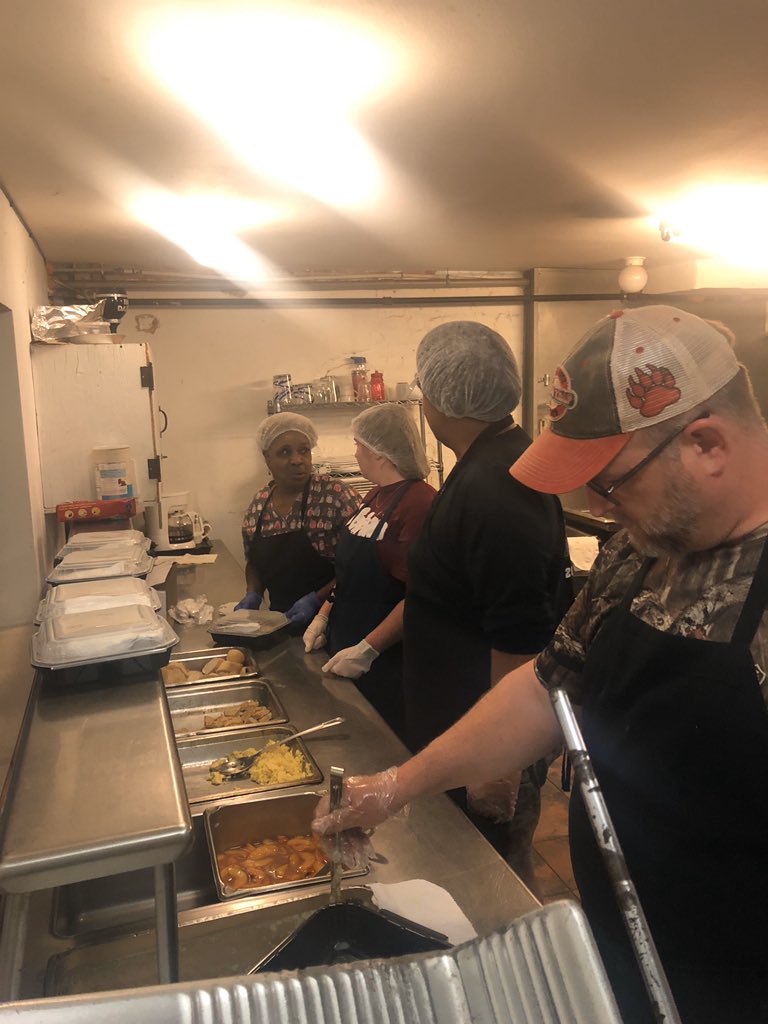 fields_students's tweet photo. Due to increasing health risks and many missions partners having to minimize service opportunities, our first mission team is heading home early, and our second team will stay home. We are so proud of the work these students were able to accomplish during their time in NOLA. https://t.co/BQYT5rqJxY
