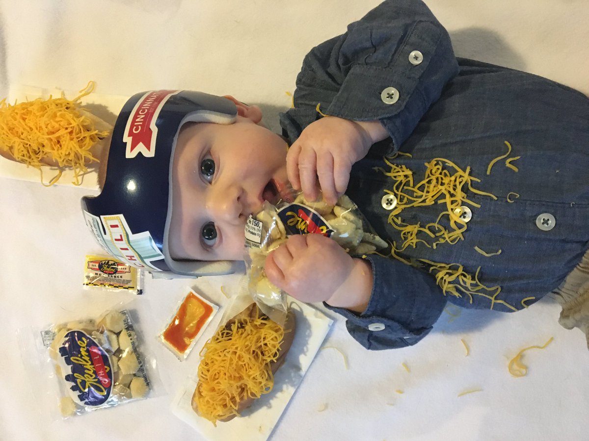 1AJohn1's tweet photo. @Skyline_Chili  Gryffin is 5 months old and loves Skyline. His birthday wish is a retweet from you guys. https://t.co/FDS8PcA3jd