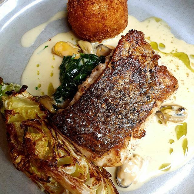 It's lunch time and the sun is out! Come join us today for our £6.50 lunch and daily specials. #deaneanddecano #businessasusual #eatatdeanes #lisburnroad #treatyourself ift.tt/2Qb802f