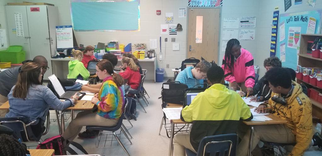 KuterahS's tweet photo. Excellent teaching today in @steph_cartersc 's class! This is the epitome of collaboration! We educate to Engage, Energize, Elevate and to Empower! #ALLthewayUP @NMHEagles https://t.co/Ob5Asgfl5X