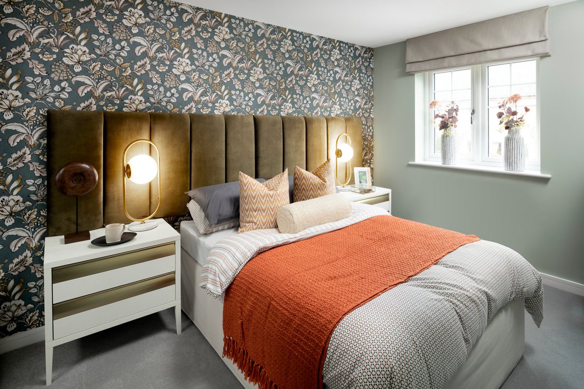 Brookworth's tweet photo. OPEN DAY 28 MAR - 3 bed terraces at Stanley Mews, #Billingshurst are configured to ensure maximum space. With allocated parking, fitted flooring and carpeting, integrated AEG appliances and high-speed broadband connectivity call 01737 422033 to view https://t.co/gscHEDt2eP 🏡🌳 https://t.co/hX48rXNnq4
