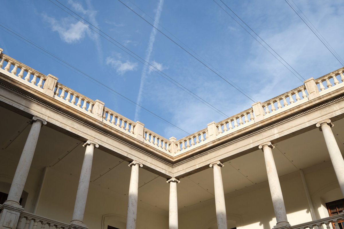 🔴 <a href="/lanauuv/">UVcultura / La Nau</a> tanca les portes al públic i suspén totes les activitats presencials. Estem reprogramant les activitats ajornades i tornarem amb il·lusió.
Fins aviat! <a href="/UV_EG/">Universitat València</a>  <a href="/FundacioUV/">FundacioUV</a>