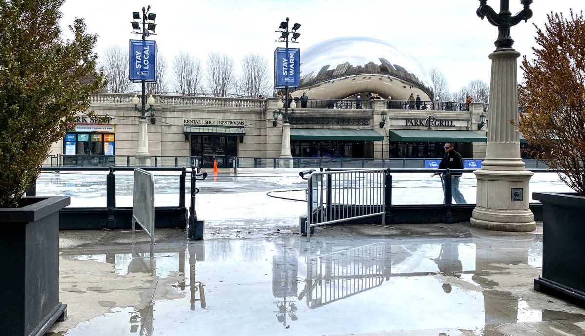 Some good news: the Millennium Park ice skating rink has been drained, reminding us that nice weather is only a few weeks away☀️