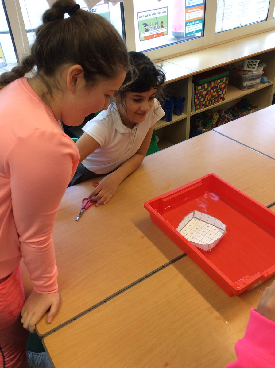 Testing how much weight cargo ships can take before sinking! British Science Week <a href="/MissLSindenGPS/">Y6</a>