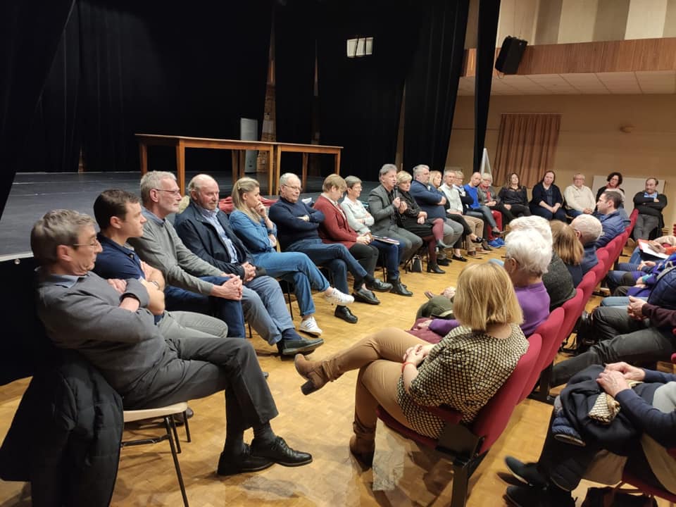 MezidonD's tweet photo. (Partie 2/2) Merci aux deux colistières du Rassemblement National qui ont présenté leurs excuses et condamné cet acte de leur tête de liste.
Et Merci à vous toutes et tous qui nous avez suivi, encouragé et soutenu tout au long de cette campagne électorale.
#TousMézidonValléedAuge https://t.co/AvcvtJjur7