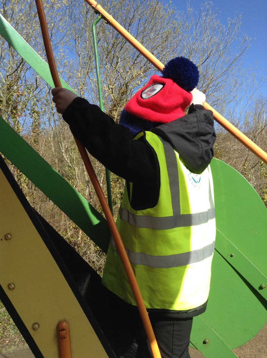 LancastrianInf1's tweet photo. Year 2 visited Amberley Museum yesterday and built on their knowledge of vehicles through time. https://t.co/kb9BF8Z74s