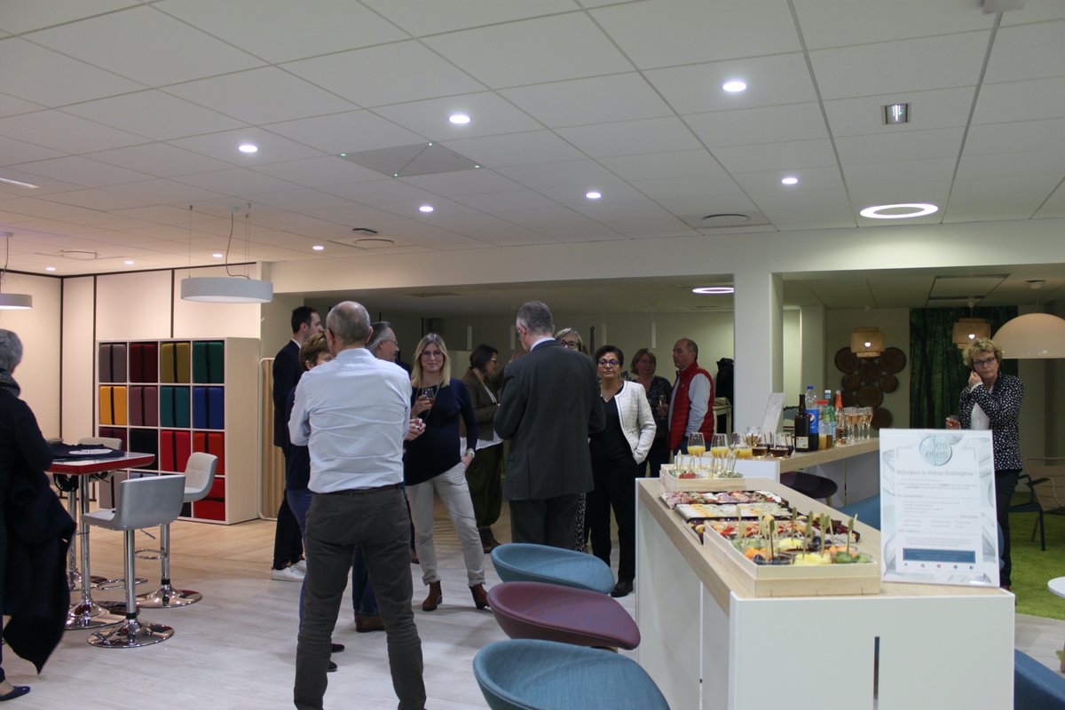 Elles_HDF's tweet photo. Cette semaine nous avons célébré la mixité du Réseau des Elles à Lille & Amiens !
#CEHDF #ReseauEntreprise #mixite https://t.co/QTc2YujGji