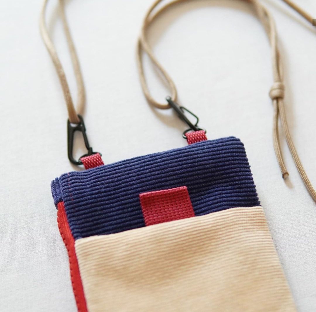 catwritethings's tweet photo. กระเป๋าตังงรุ่น Goog day Bag จาก Ig ร้าน Somedaycraft คือน่ารัก ปังมากไม่ไหว!! มีช่องเสียบโทรศัพท์ด้วย ทำจากผ้าลูกฝูก เอาใจสาย earth tone เราชาวเราอีกแร้ววว ตำแน่! ของมันต้องมี!! 🌾🍂🖌️✨

#ของดีบอกต่อ #ไว้รีวิวห้ามขายของโว้ยย #howtoperfact https://t.co/TJnxCRIvyr
