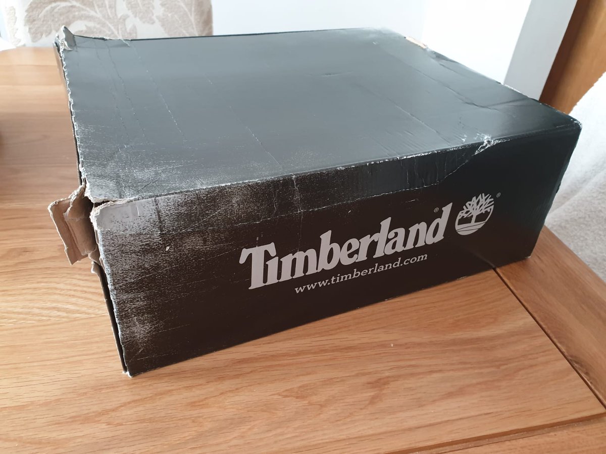 Charlton_L's tweet photo. @Timberland_EU @Timberland What I dont expect is to pay the extra for next day delivery and for @UPS to absolutely distroy my stuff. They didn't even wait for me to answer the door before they threw this in my neighbours bin #poorform #NoRespect https://t.co/fS39keliDV