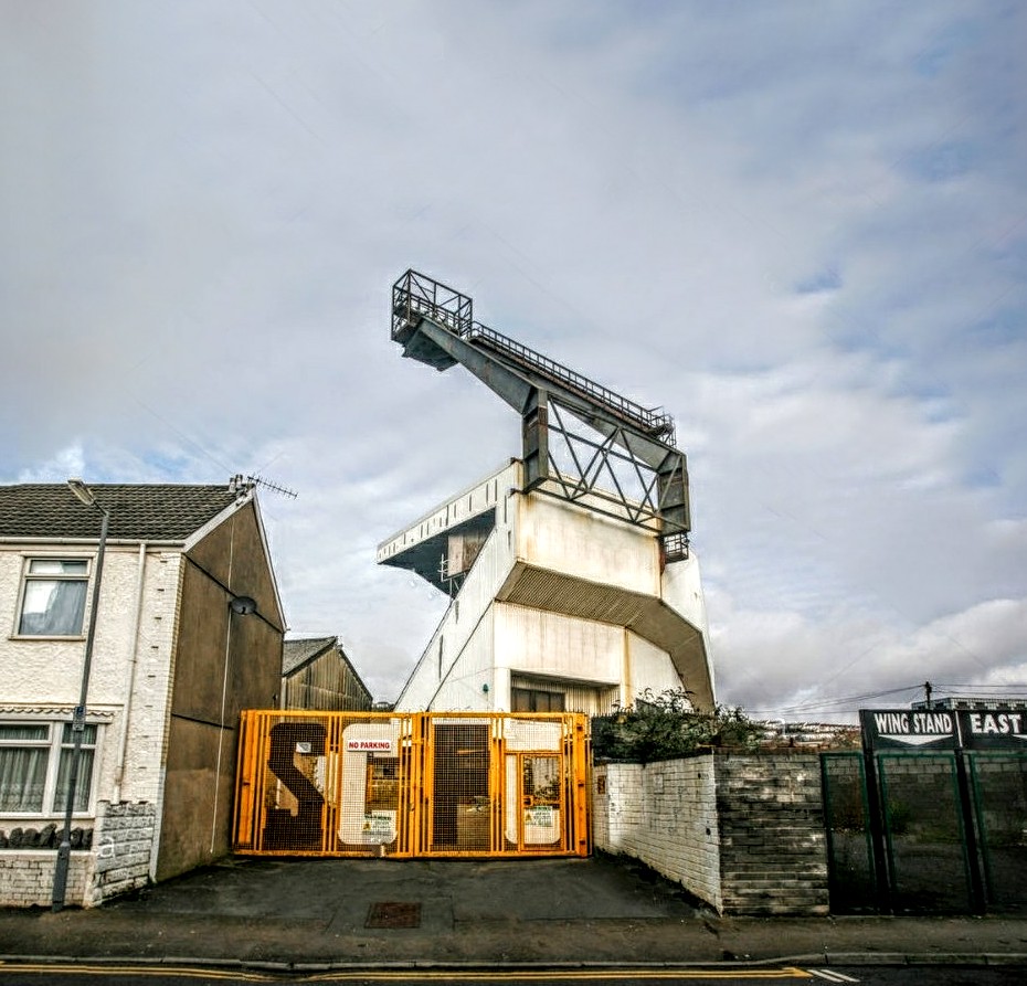 MotherSoccerNL's tweet photo. Vetch Field, Swansea #floodlightfriday #scfc #wingstand #vetchfield #lostground #swansea #wales https://t.co/f3ig9gF6QR