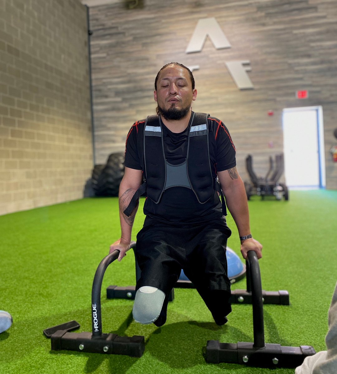 ATF_Tribe's tweet photo. Gain the strength to always pick yourself up #ATF18Ricardo #adaptiveathlete #nolegsnolimits #ATF18 https://t.co/PjQNMZd5Vp