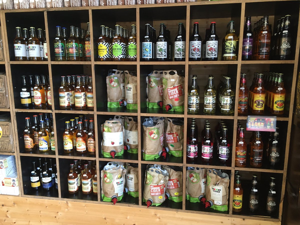 CiderShackBA21's tweet photo. What can I get ya? π ππ #cider #somersetcider #somerset #realcider #heckscider #moonscider #blackmorevalecider #twistedcider #sheppyscider #richscider #burrowhillcider #expresscider #beardandsabrecider #worleyscider #southdowncider #lulworthskippercider #dorsetstarcider https://t.co/vehy8sdNUA