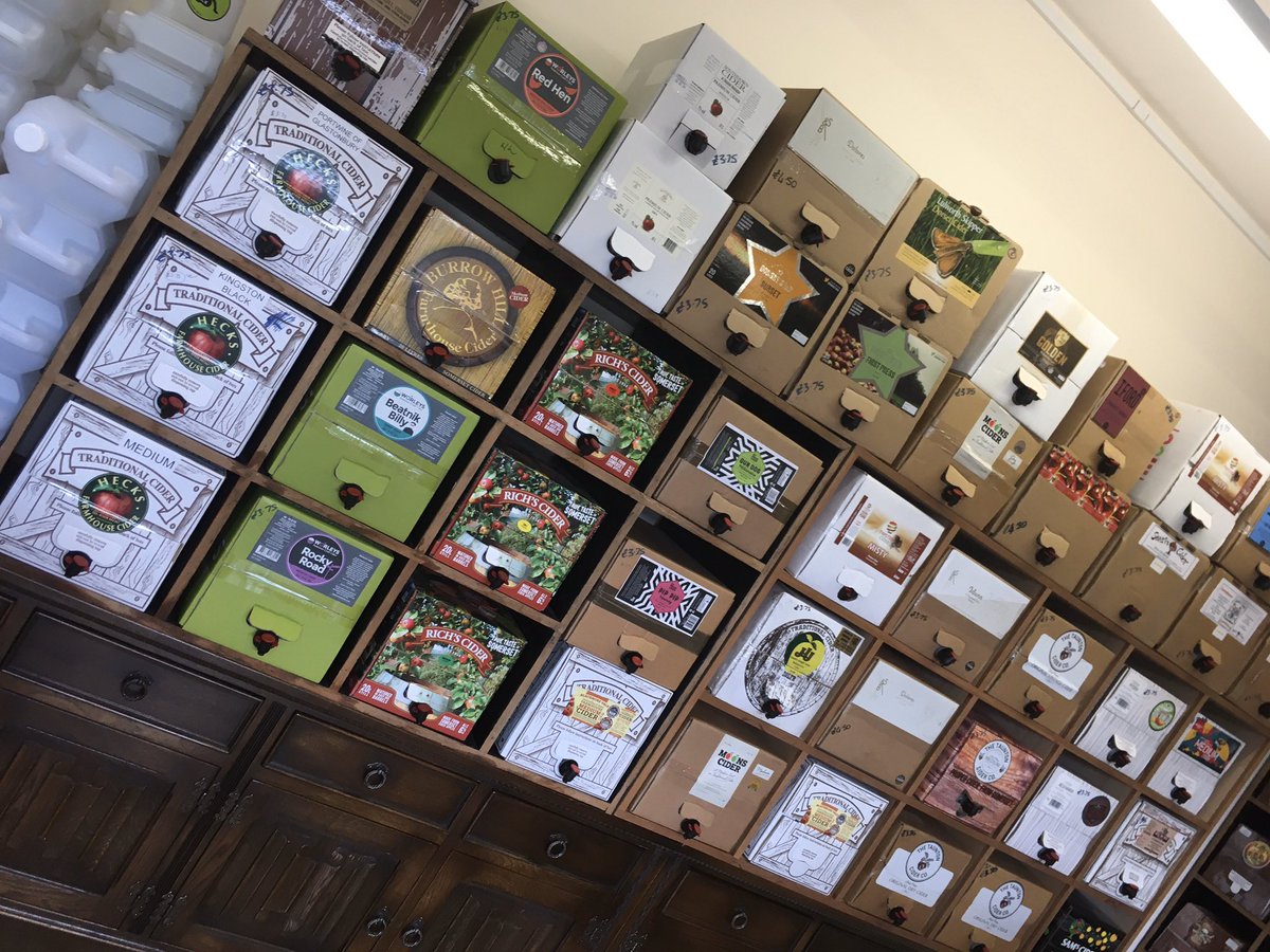 CiderShackBA21's tweet photo. What can I get ya? π ππ #cider #somersetcider #somerset #realcider #heckscider #moonscider #blackmorevalecider #twistedcider #sheppyscider #richscider #burrowhillcider #expresscider #beardandsabrecider #worleyscider #southdowncider #lulworthskippercider #dorsetstarcider https://t.co/vehy8sdNUA