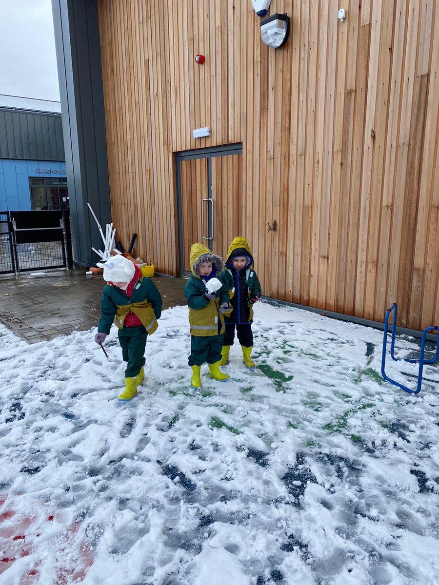 TollbraePS's tweet photo. Tollbrae nursery having fun in the snow #freezingfeet #winterwonderland https://t.co/0W0eA9utrA