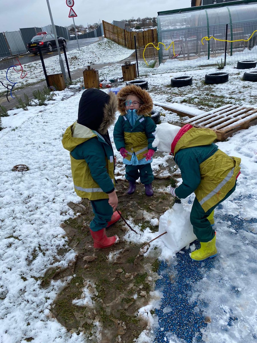 TollbraePS's tweet photo. Tollbrae nursery having fun in the snow #freezingfeet #winterwonderland https://t.co/0W0eA9utrA