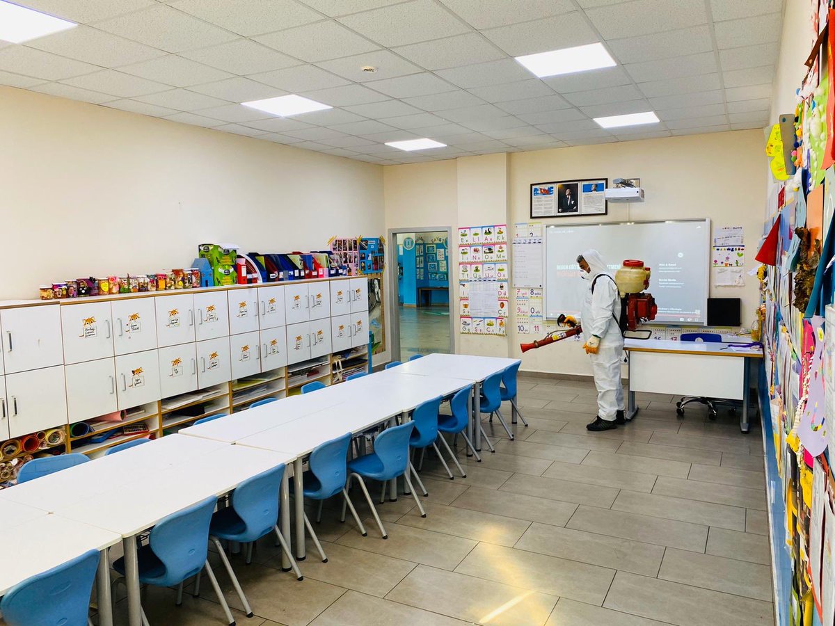 Uğur Okulları Ümraniye Atakent Kampüsü’nde dezenfekte çalışmaları tüm hızıyla devam ediyor. 🧼🚿

<a href="/CengizMAN1/">Cengiz ŞİŞMAN</a> @recepsuekinci <a href="/nilcicek/">Nil Çiçek</a>