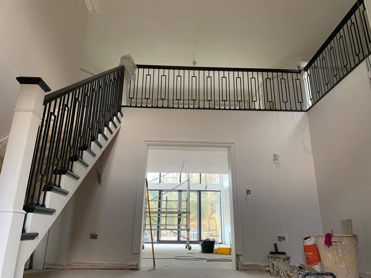 WoodsideJoinery's tweet photo. Newly completed stunning Cut String Staircase @theroseandthewood
.
.
.
.
.
.
.
.
.
#staircases #madeinwales #cutstring #wood #bespoke #architecture #interiordesign #hallway #newbuild #staircasedesign https://t.co/2kgrkKXhZl