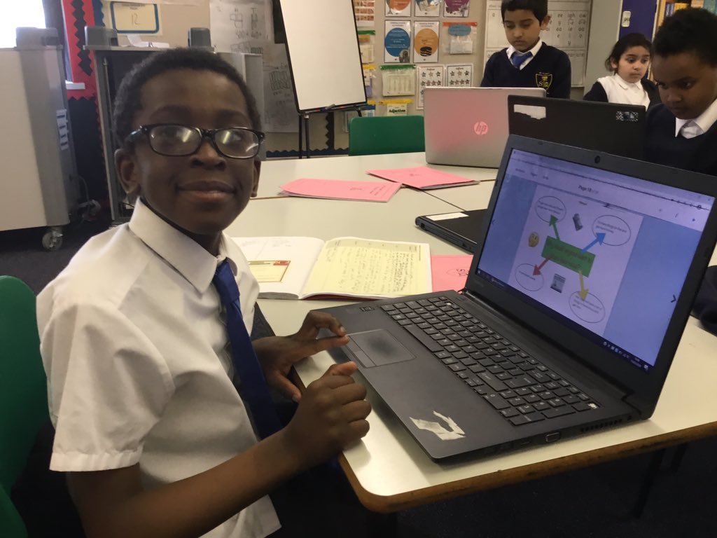 InspirationsStm's tweet image. We are enjoying our third lesson of our Computing topic about Fake News. We are trying to answer the question; why do people share and post fake news? #stmFakeNews #stmComputing #stmY4Computing