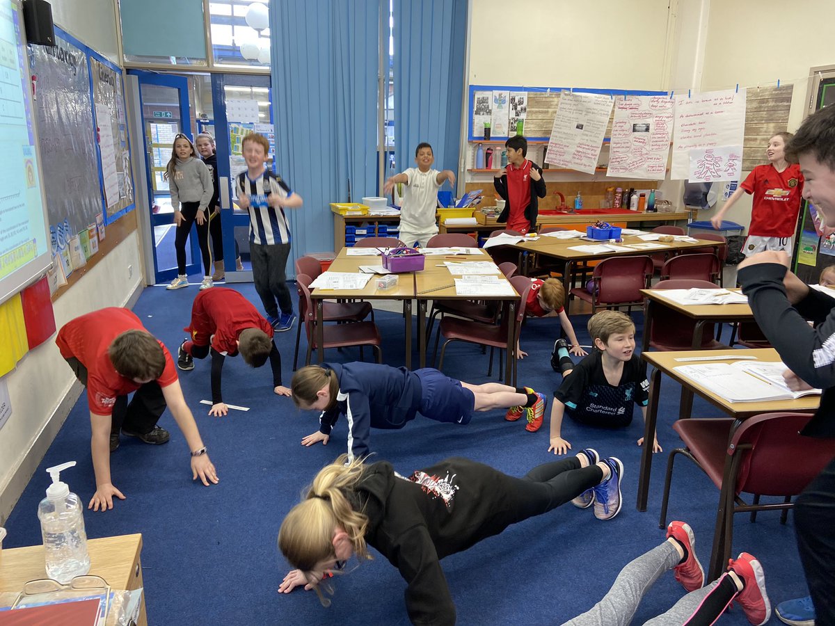 LakesideYork's tweet photo. Team Elder skipping in Geography and doing high intensity maths - it must be sports relief #makemarchmove #lakepe https://t.co/aTFUOmnvs3