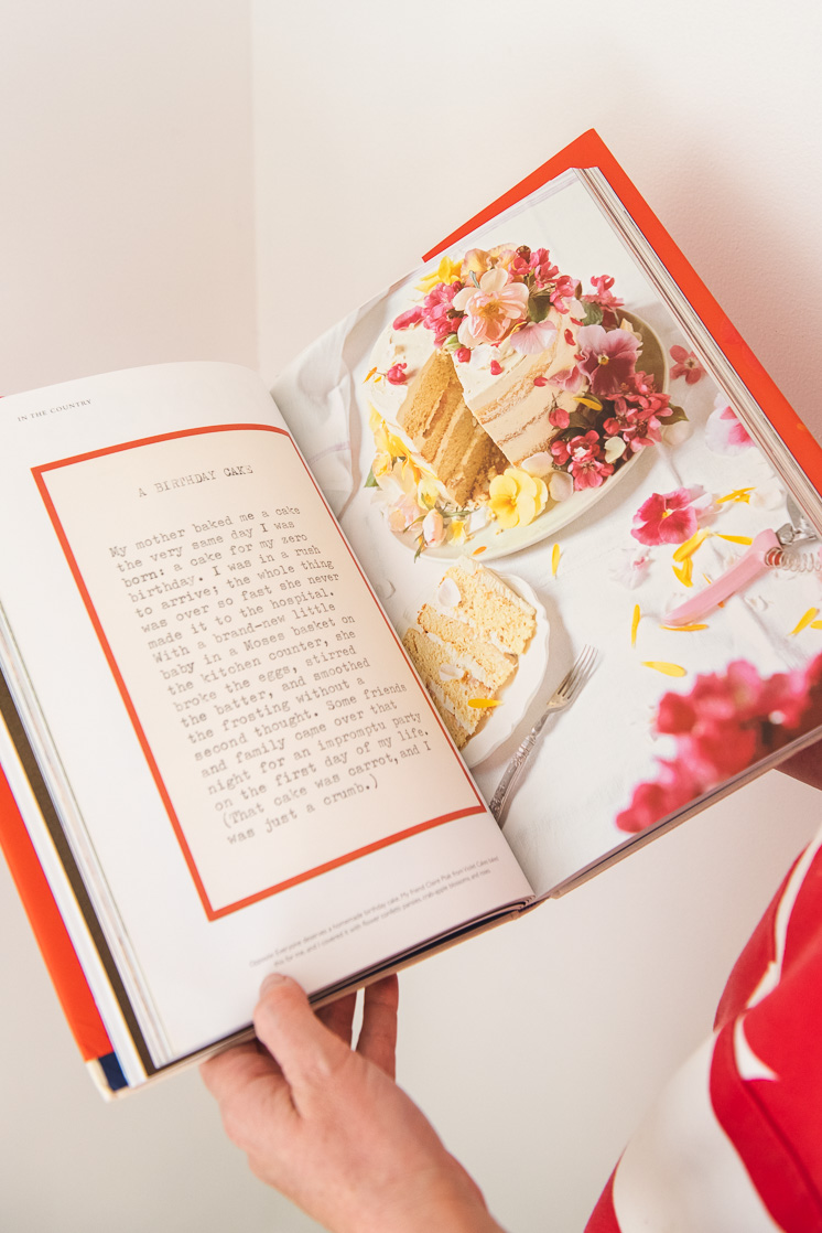 Amy Merrick's new book has us dreaming of spring! 🌹😍

What #Coles book is on your To Read List? 📚

#Shopping #Sarnia #Sales