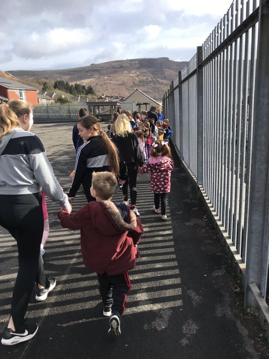parc_primary's tweet photo. Weβve walked a mile for sport relief today! We had a great time!! #parcprimary #sportsrelief #teamworkmakesthedreamwork https://t.co/201iGRComi