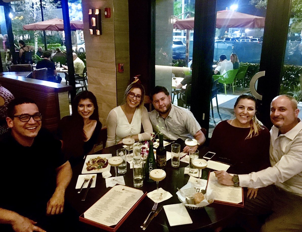 goodspiritsftl's tweet photo. Good times...Good food...Good Spirits!!! The hours are happier with friends!!! Join us for Happy Hour M-F from 4-7 at Good Spirits Restaurant! 1/2 off premium well drinks, wines by the glass &amp;  beer!!! 🧡👯‍♀️🍷🥃🍺 #friday #weekend #happyhour #lunch #dinner #cocktails #wine #beer https://t.co/FMLozR5JMl
