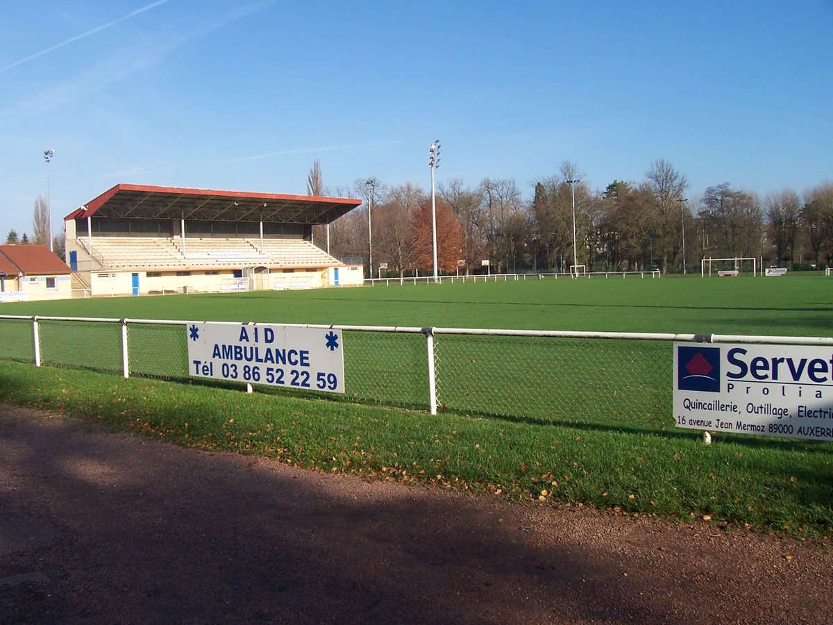 StadeAuxFoot's tweet photo. ❌ ANNULATION GÉNÉRALE DES ACTIVITÉS SPORTIVES ❌

Suite aux événements actuels, l'ensemble des activités sportives du Stade Auxerrois Football est suspendu jusqu'à nouvel ordre. Cette suspension s'applique sur les séances d'entrainement ainsi que sur les compétitions. https://t.co/Lgs5NVXYPE