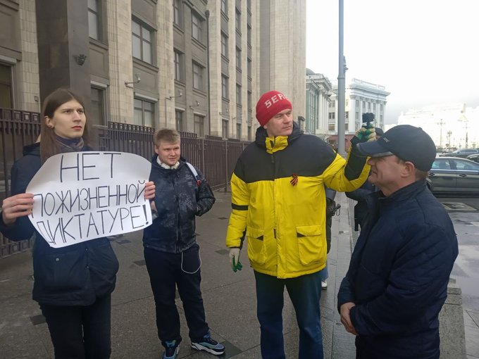 ES_v_GNXQAAm42v?format=jpg&name=small