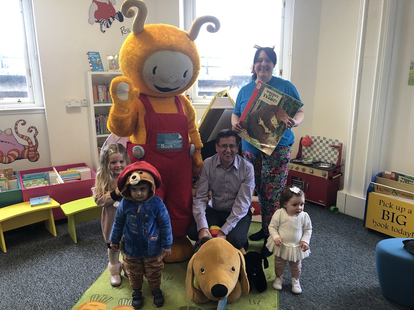 inverclyde's tweet photo. Bookbug reading challenge launched by @InverclydeLibs. It's free to take part @Bookbug_SBT
https://t.co/CVcO1Dic7a https://t.co/BOy5skkI0B