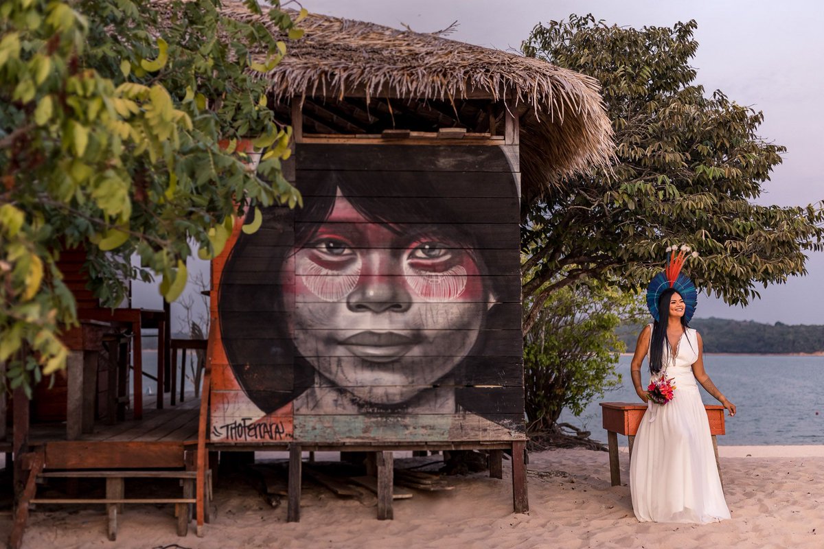LumionF's tweet photo. Ter tempo antes da cerimônia e estar na Ilha de Alter do Chão para registrar a Leila Borari, uma noiva indígena lindíssima, foi um privilégio! https://t.co/4oDP5wZeqi