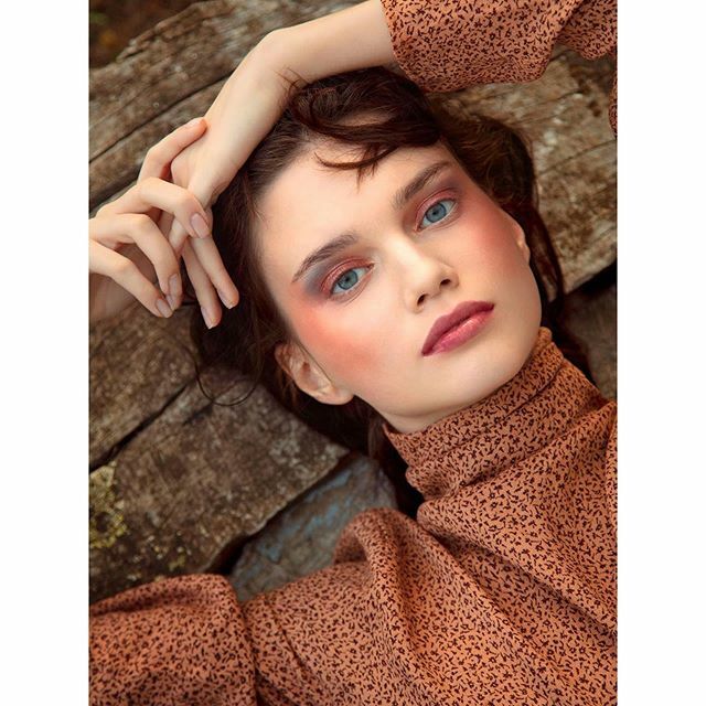 3chicshowroom's tweet photo. Los característicos estampados de nuestra firma @americanvintage_officiel 💞 como el de la blusa de este #look en una editorial para @lofficielsingapore 👌🏼
.
.
.
#americanvintage #lofficiel #fashion #editorial #international #clipping3chic https://t.co/utJ1oj2cKe https://t.co/iOMGTAdnOv