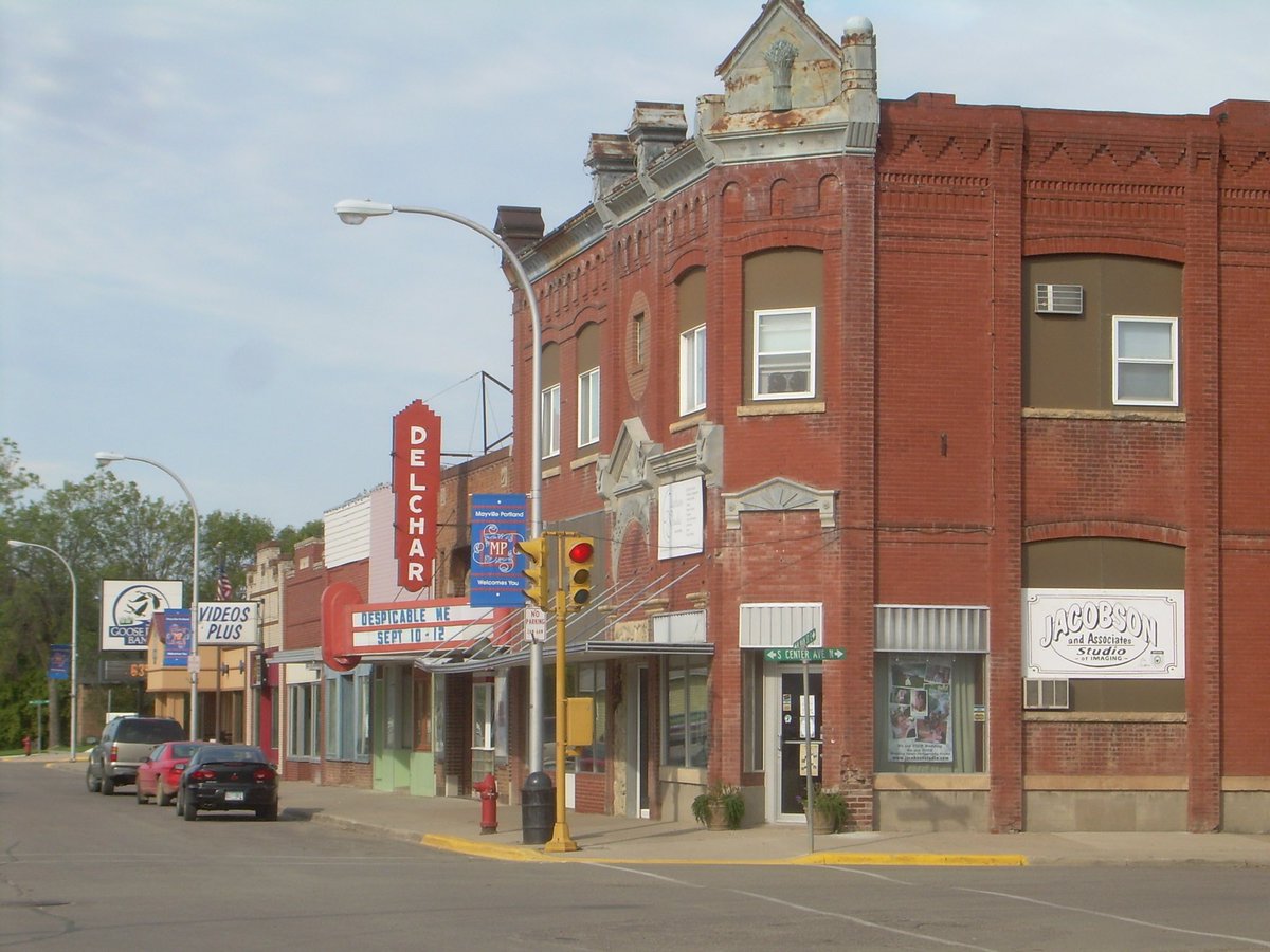 cortnee_jensen's tweet photo. Our locally-owned, eclectic businesses define the personality of our community and house many of our memories. Wash your hands, cough into your elbow, go out for lunch. Pick up a growler to go. Save these businesses, preserve our way of life! Let’s keep  #ndlegendary #belegendary https://t.co/zQ2qGWwfmg