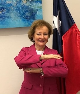 WAGroupnl's tweet photo. #eachforeaqual@Chile 
During 20c, Chilean ♀️ became more involved in politics &amp; protest, granted suffrage in 1931 &amp; gender equality was added to the constitution. In 2006 ♀️ president was elected. Yet, economic &amp; political challenges, domestic violence&amp; sexism are serious issues https://t.co/xs3hmGAGyg