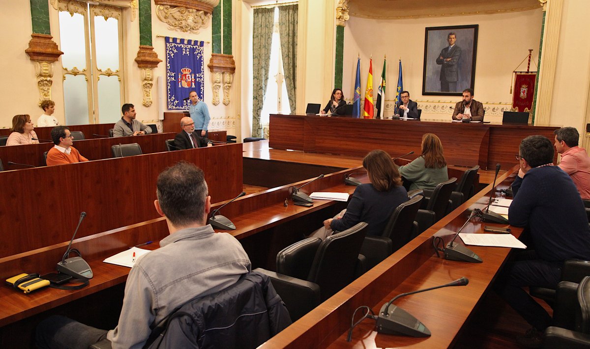 ⚠️  PLAN DE CONTINGENCIAS 
#DipBdjz #Covid_19 #coronavirus

🗨️ El pdte @magallardovva ha apelado a la «responsabilidad colectiva» y ha pedido a la población que contribuya quedándose en casa a que «podamos acotar la crisis sanitaria cuanto antes». #MeQuedoEnCasa