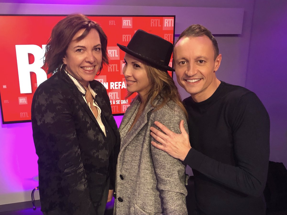 OnRefaitLaTele's tweet photo. 🔴 En ce moment sur @RTLFrance : @helenesegaraoff aux côtés de @JadeRTL et @E_Dussart dans #ORLT ! La chanteuse va notamment dévoiler son nouveau titre en exclusivité 😍 
⌚ 11h30-12h30 
📺 https://t.co/rgWWNrHhN1 https://t.co/J1CIKO71kE