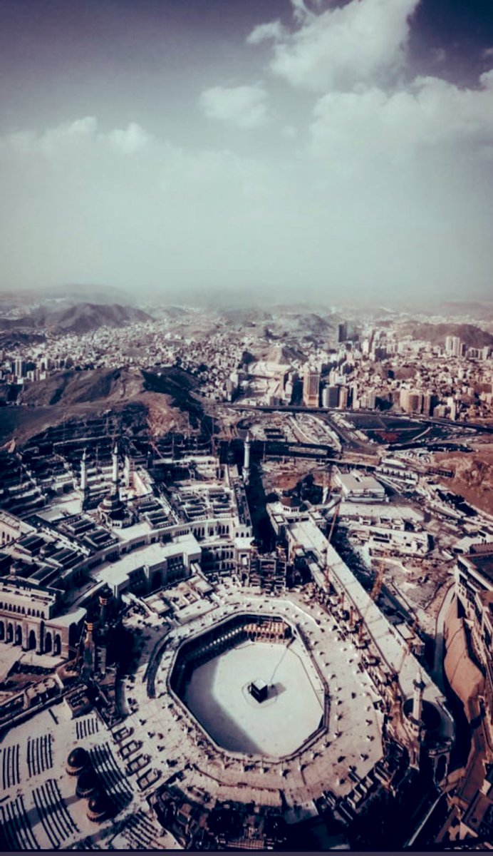 haiiiiif19's tweet photo. عجزت اتجاوز الصوره 
كسرني جوّها الهادي !

احس الأرض مذعوره 
احس بضيقه بلادي ..

 #المسجد_الحرام https://t.co/3A2ccTBQDi