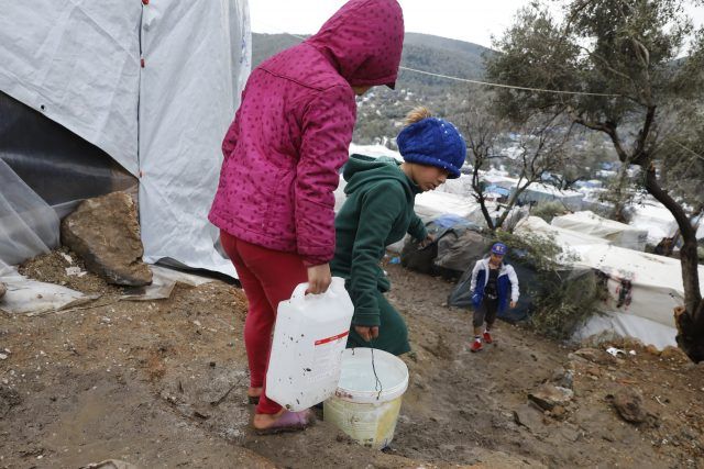 InfantilLucia's tweet photo. Aldeas Infantiles SOS reclama la protección inmediata de los niños, las niñas y sus familias en la frontera turco-griega
https://t.co/2mxrSZdDGG https://t.co/tOSkGhwRQT