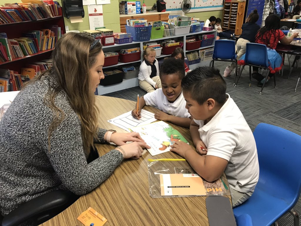 CCCTeach's tweet photo. #Seuss #Readingandcharacterfun #Kinderand2ndcollaboration @TaLindenmayer @northwoods_elem @GailPylant @LisaMar08634095 https://t.co/pV0efD561X