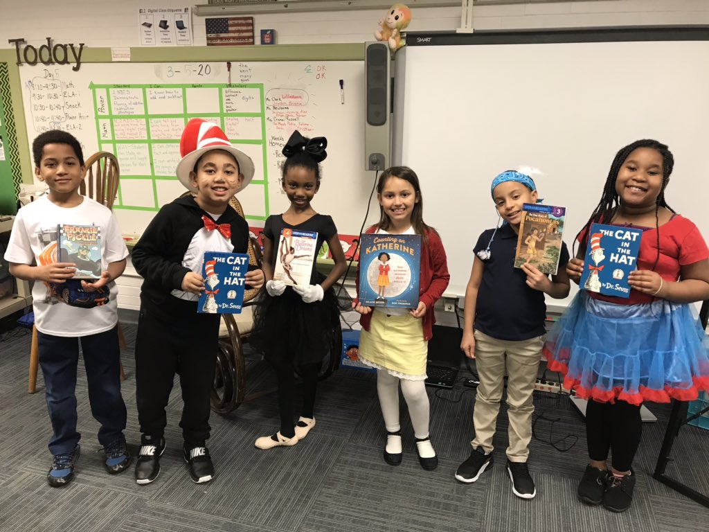 CCCTeach's tweet photo. #Seuss #Readingandcharacterfun #Kinderand2ndcollaboration @TaLindenmayer @northwoods_elem @GailPylant @LisaMar08634095 https://t.co/pV0efD561X