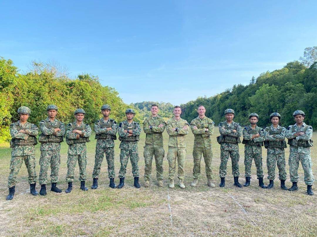 Adfinmalaysia On Twitter The Australianarmy Skills At Arms Aasam Mobile Training Team Made Up Of Members From The 8th 9th Battalion The Royal Australian Regiment Standing Alongside Tenteradarat Malaysia S Finest Shooters In Camp