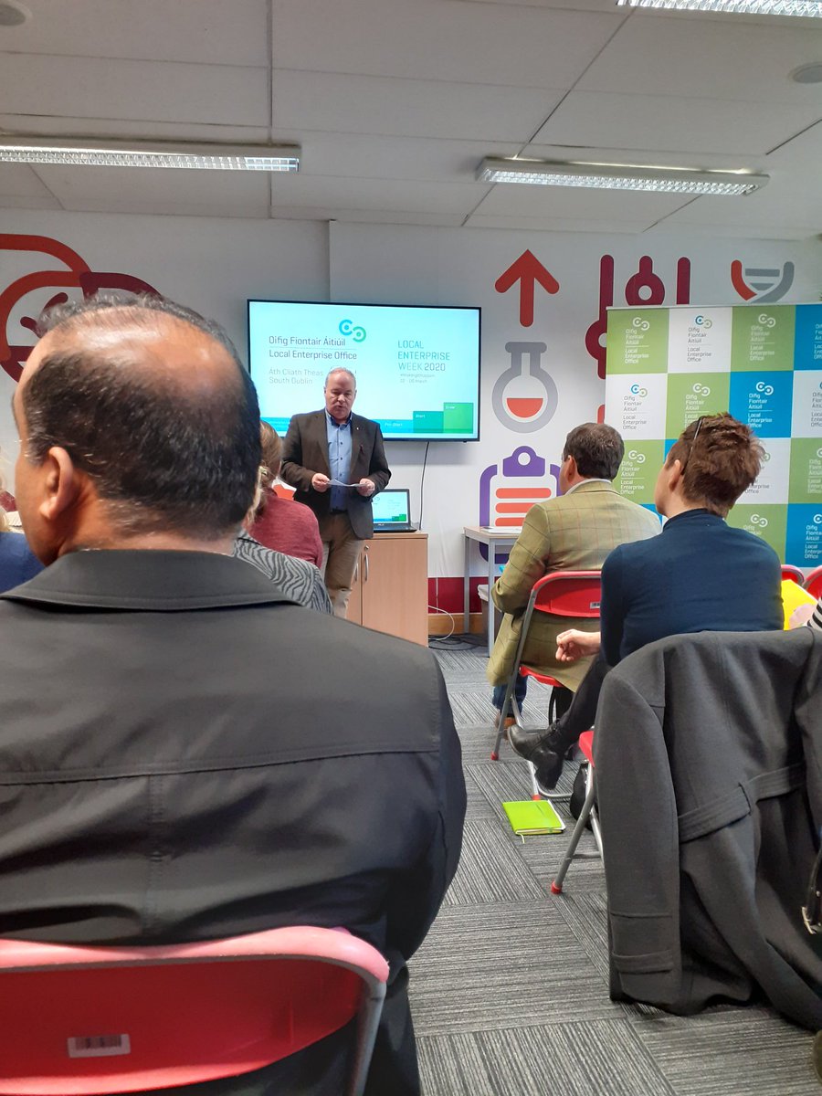 LittleRedEdu's tweet photo. Here for the last workshop of Enterprise week in @SynergyTUDublin learning about how to use LinkedIn for sales with Lesley Ronaldson and Mark Stewart of LinkedIn. @LEOSouthDublin #SynergyEvent #LEW2020 #MakingItHappen https://t.co/yqUy9MApdQ