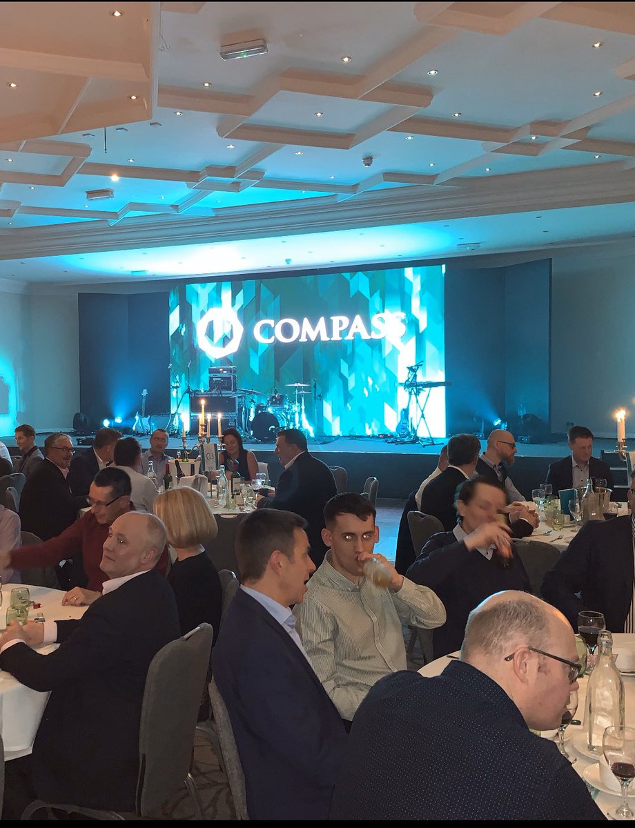 David_Redfearn's tweet photo. Great night @WhittleburyPark #CompassConf2020 #magician #corporatemagician really enjoyed @GaryDelaney 👏🏻😂 https://t.co/qSVy7lxlqf