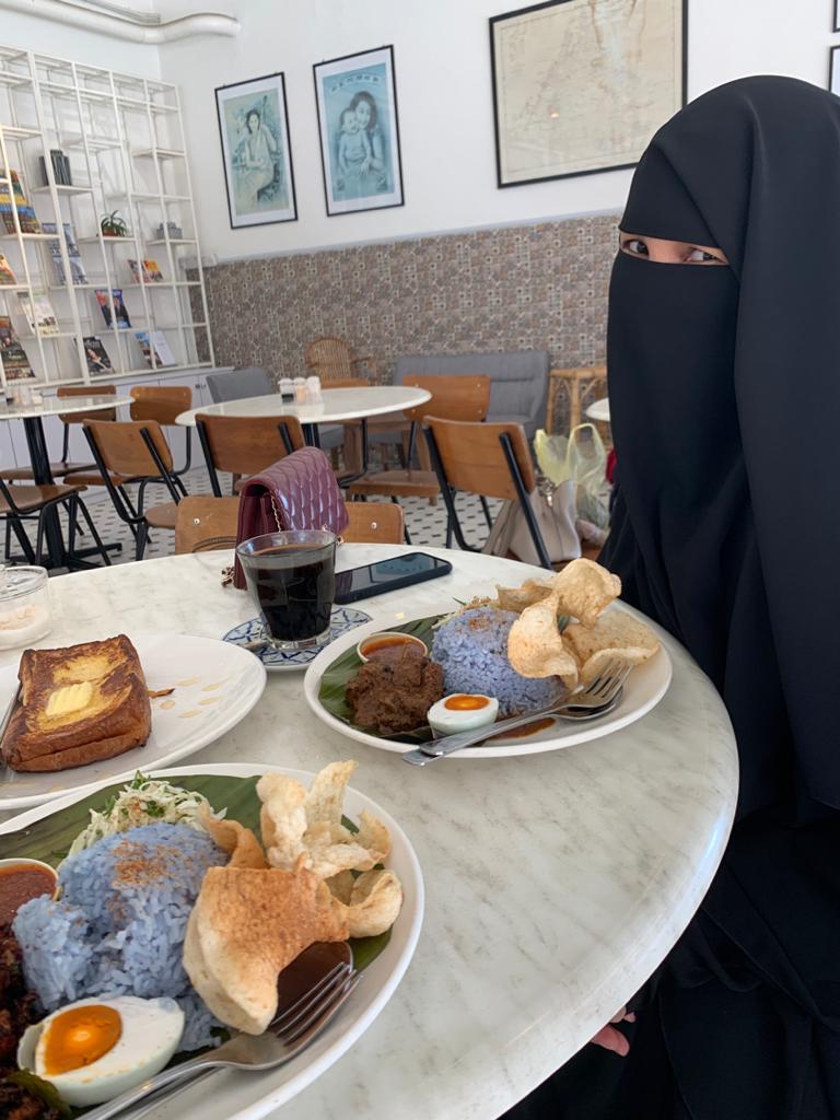 DeliaZie's tweet photo. Ibu tunggal itu juga 1 karier🙃 https://t.co/XptBOaLKjR
