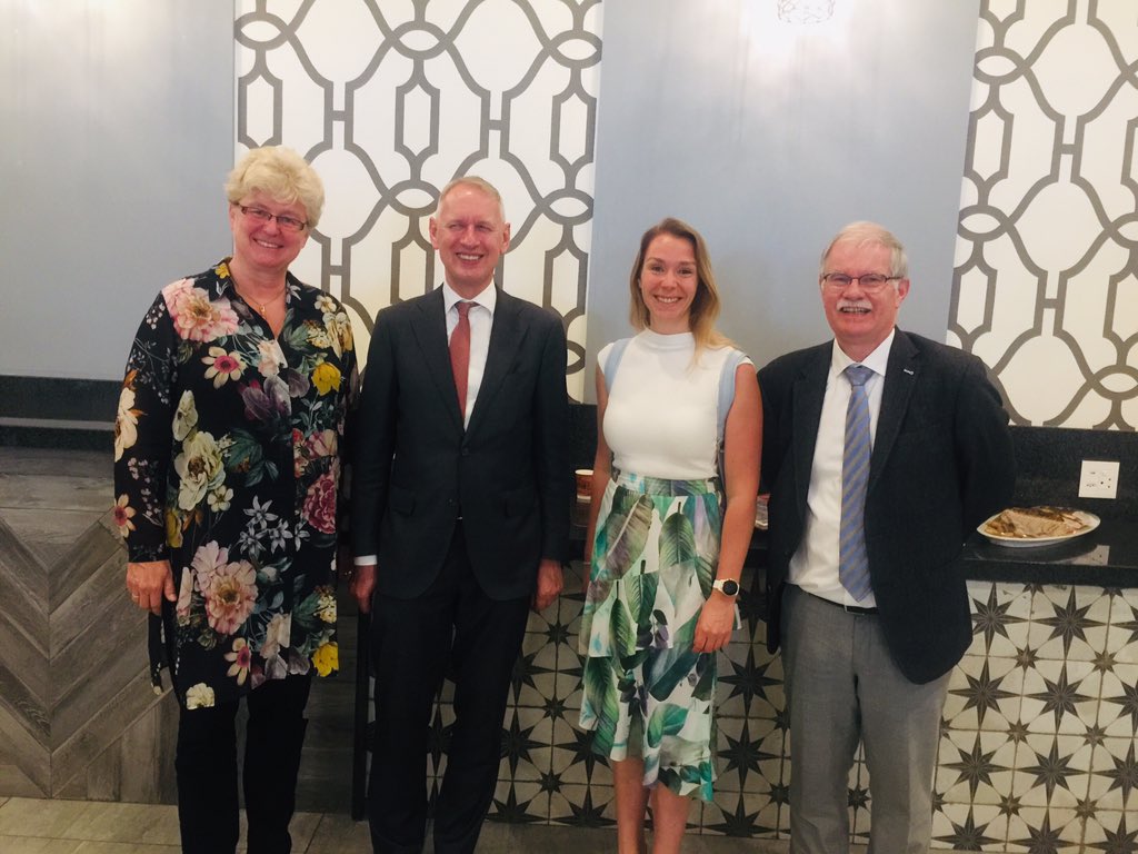 YvonneDube9's tweet photo. Had such an amazing experience yesterday as a @BWIS_SA fellow & @WitsGCI fellow signing the #DutchWaterAuthorities #bluedealproject with @DWS_RSA
See: https://t.co/tWrvCWkhIF for more info. https://t.co/rMI7Jw8IQz
