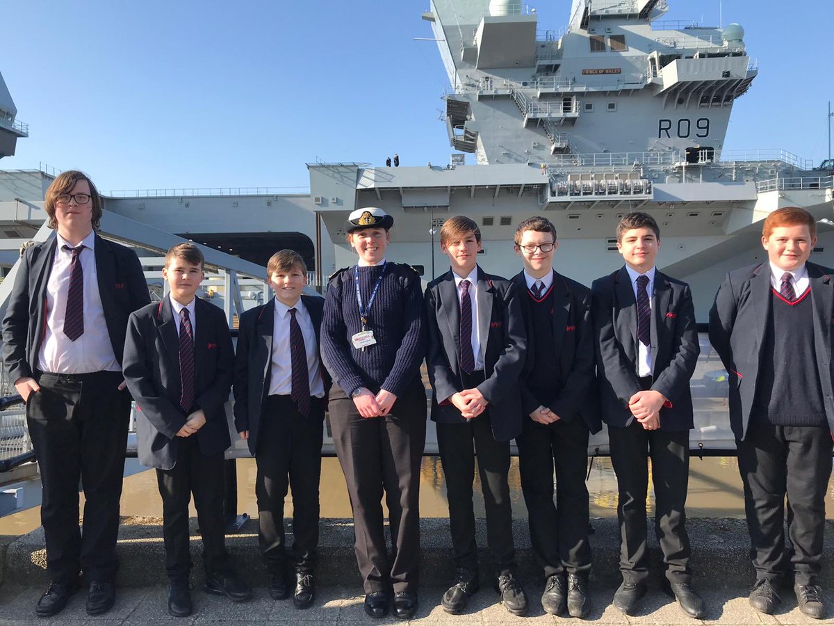 dixonsfa's tweet photo. Fazakerley High School pupils visiting HMS Prince of Wales and meeting Lt Mabin on International Womenβs Day #PWLSinLiverpool https://t.co/CJiMEZOIEu