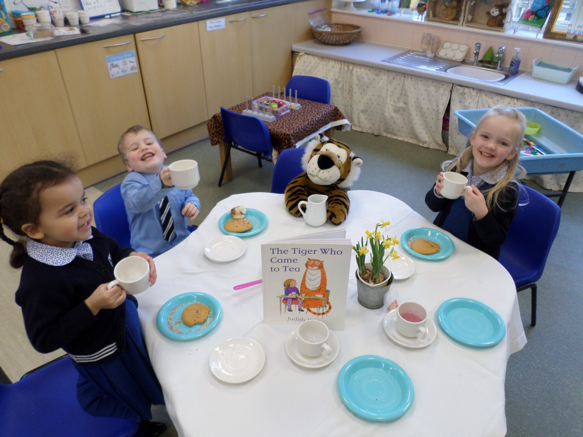 SDPPreschool_'s tweet photo. A hungry tiger knocked on the classroom door to 
Pre-School this morning, so we had a lovely tea party and afterwards we made some Thank You cards. #TheTigerwhocametotea #letseatcake https://t.co/19SMRwKRdo