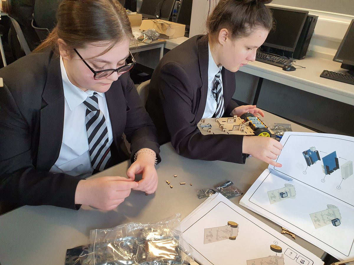 LlanwernhighIT's tweet photo. Coming along nicely! @Llanwern_High @Rewise_Learning @FoundationGfg https://t.co/VqUngwUzz8