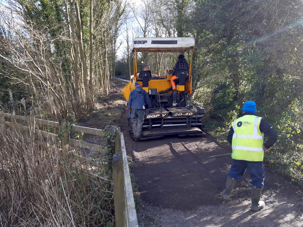 peakdistrict's tweet photo. Our resurfacing work on the #TissingtonTrail between #MapletonLane & #SpendLane is almost complete and will re-open this weekend! We've used Ultitrec 100% recycled pathway material for the majority, and tarmac for some of the steeper sections to stop it degrading as quickly. π https://t.co/BkTWjr7eUd